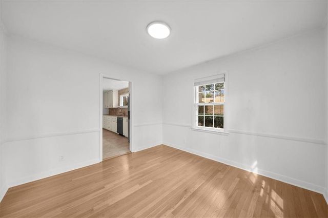 4890 High Point Road, Sandy Springs, GA 30342