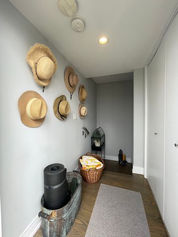 2848 N DAMEN Avenue 3, Chicago, IL 60618