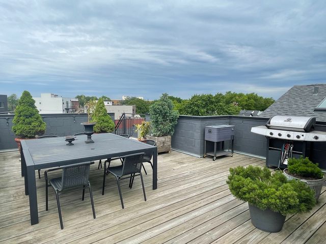 2848 N DAMEN Avenue 3, Chicago, IL 60618