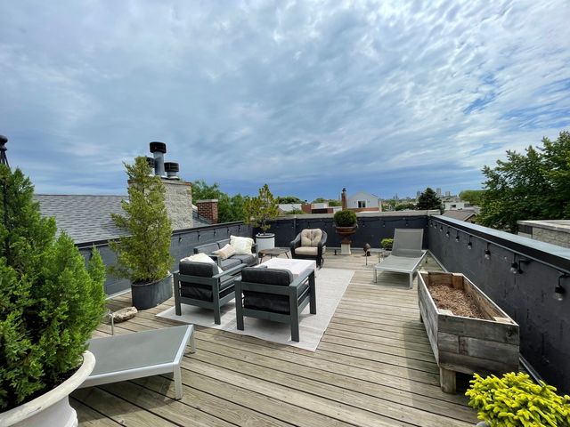 2848 N DAMEN Avenue 3, Chicago, IL 60618