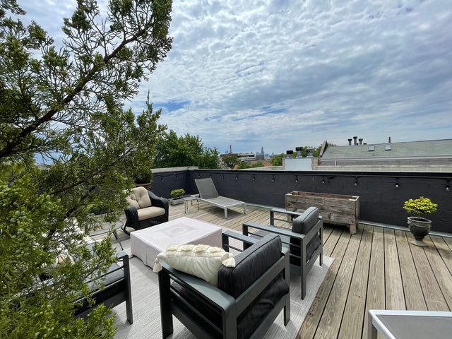 2848 N DAMEN Avenue 3, Chicago, IL 60618