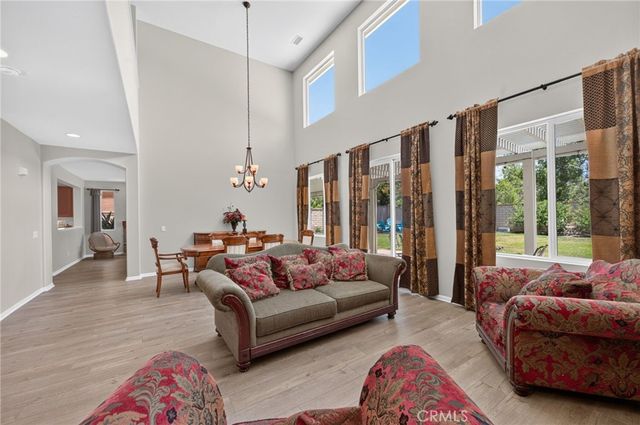 2332 Douglaston, Escondido, CA 92026