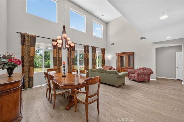 2332 Douglaston, Escondido, CA 92026