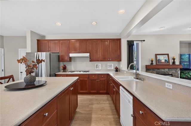 2332 Douglaston, Escondido, CA 92026