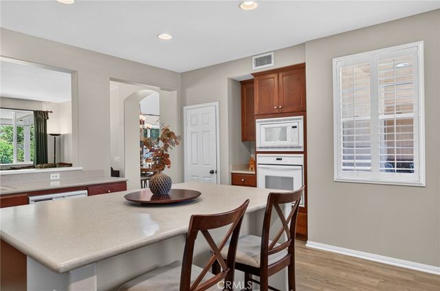 2332 Douglaston, Escondido, CA 92026