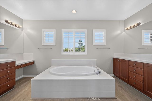 2332 Douglaston, Escondido, CA 92026