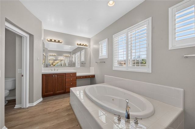 2332 Douglaston, Escondido, CA 92026
