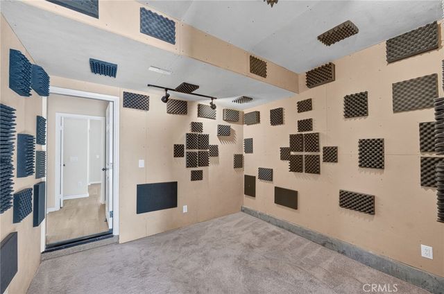 2332 Douglaston, Escondido, CA 92026
