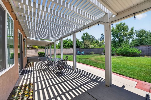 2332 Douglaston, Escondido, CA 92026