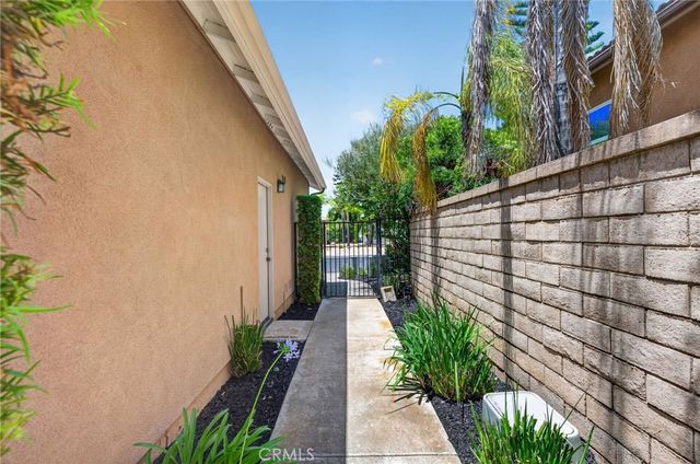 2332 Douglaston, Escondido, CA 92026