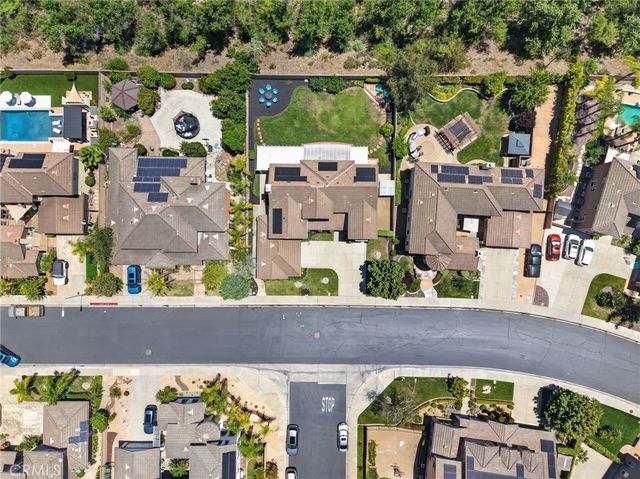 2332 Douglaston, Escondido, CA 92026