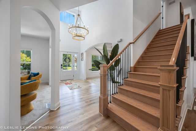 315 White Pines Lane, Oswego, IL 60543