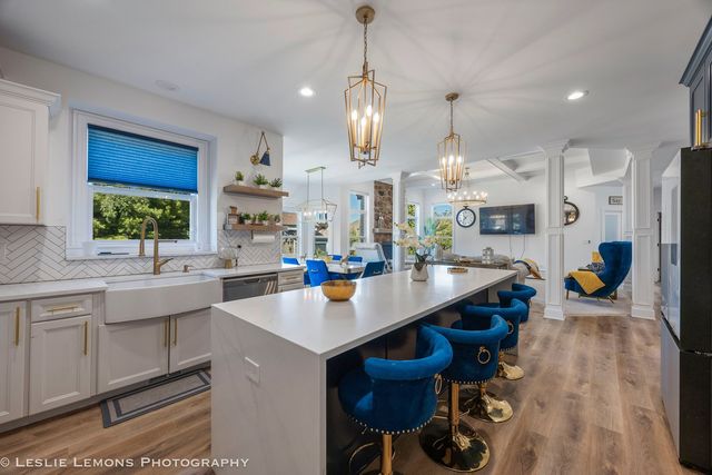 315 White Pines Lane, Oswego, IL 60543