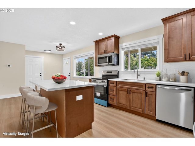 13670 Sw 21ST St, Beaverton, OR 97008