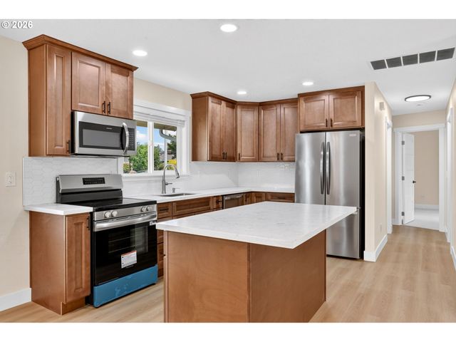 13670 Sw 21ST St, Beaverton, OR 97008