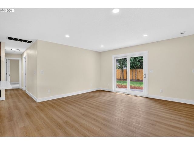 13670 Sw 21ST St, Beaverton, OR 97008