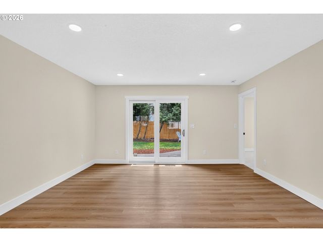 13670 Sw 21ST St, Beaverton, OR 97008