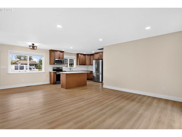 13670 Sw 21ST St, Beaverton, OR 97008