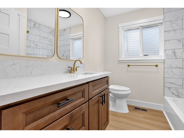 13670 Sw 21ST St, Beaverton, OR 97008