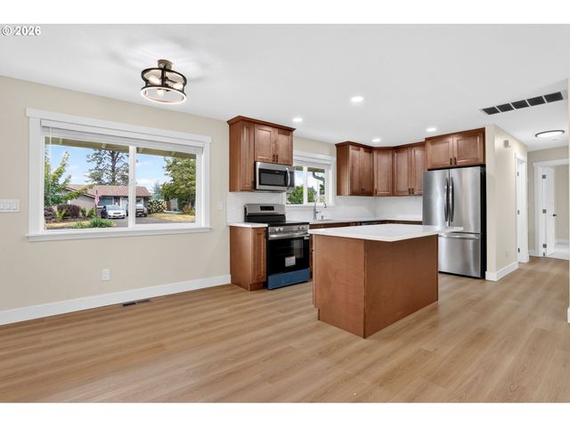 13670 Sw 21ST St, Beaverton, OR 97008