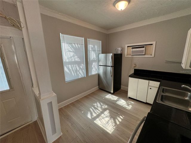 7306 EARLWOOD AVENUE, Mount Dora, FL 32757