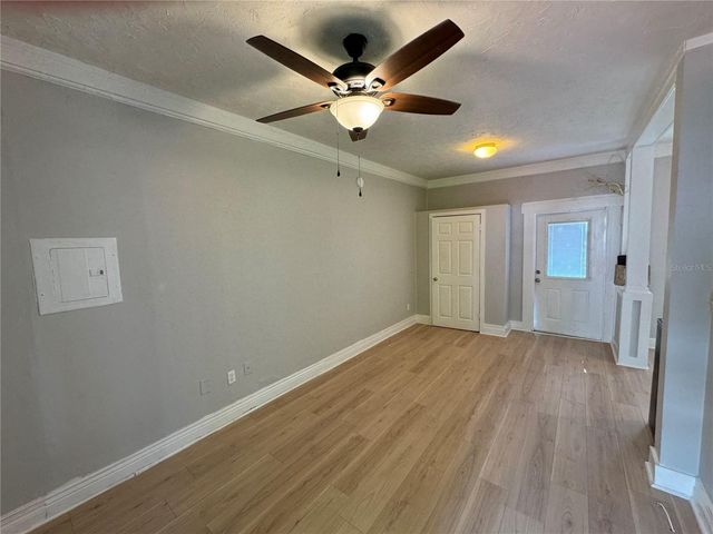 7306 EARLWOOD AVENUE, Mount Dora, FL 32757