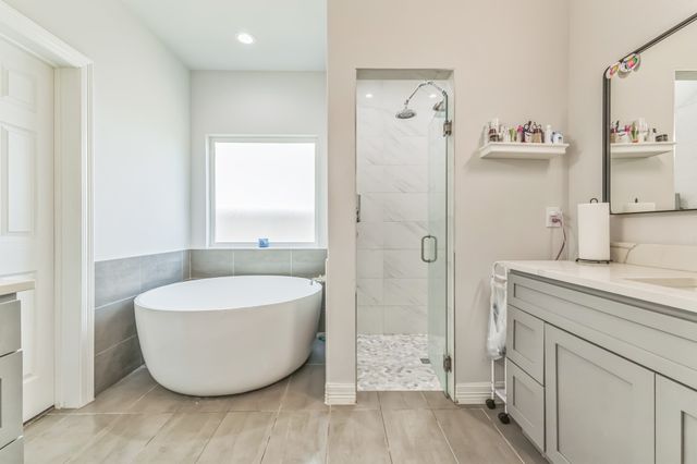 424 N Mcgraw Street, Forney, TX 75126
