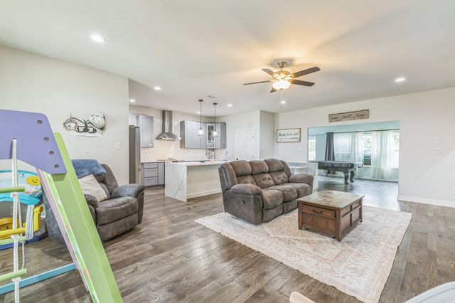 424 N Mcgraw Street, Forney, TX 75126