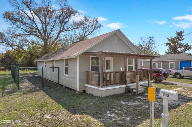 712 College Avenue, Panama City, FL 32401