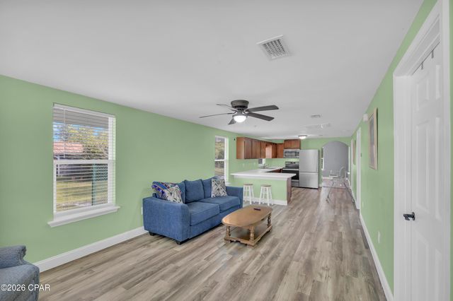 712 College Avenue, Panama City, FL 32401