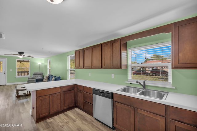 712 College Avenue, Panama City, FL 32401