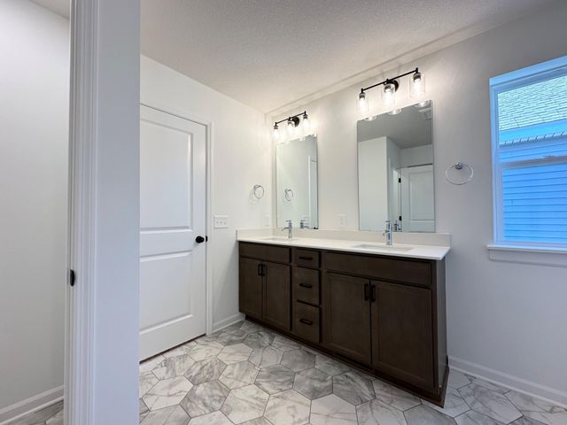 1139 150th Street W, Rosemount, MN 55068