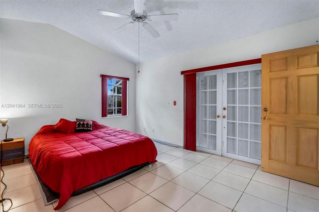 220 NW 207th Way, Pembroke Pines, FL 33029
