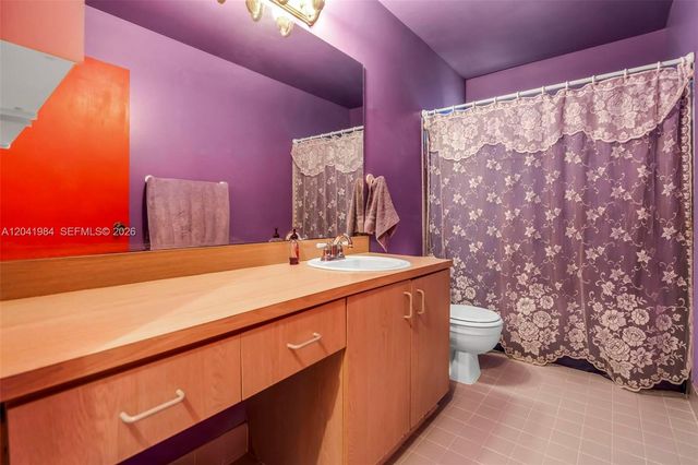 220 NW 207th Way, Pembroke Pines, FL 33029