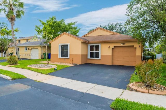 220 NW 207th Way, Pembroke Pines, FL 33029