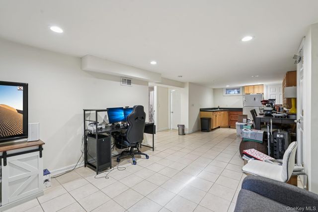 19 Tanneyanns Lane, West Haverstraw, NY 10993