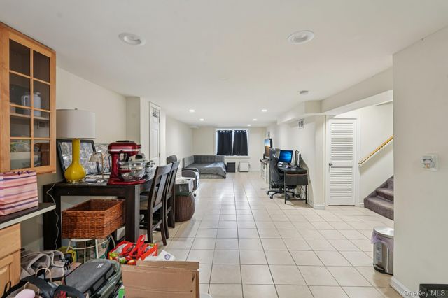 19 Tanneyanns Lane, West Haverstraw, NY 10993