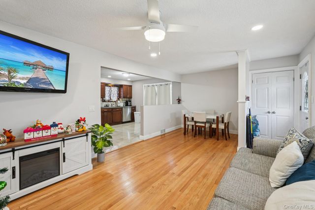 19 Tanneyanns Lane, West Haverstraw, NY 10993