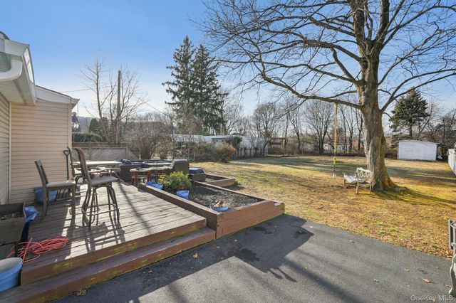 19 Tanneyanns Lane, West Haverstraw, NY 10993