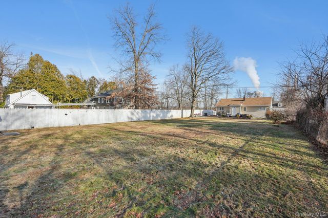 19 Tanneyanns Lane, West Haverstraw, NY 10993