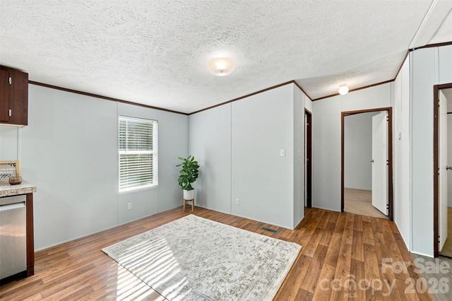 4782 29th Street Drive NE, Hickory, NC 28601