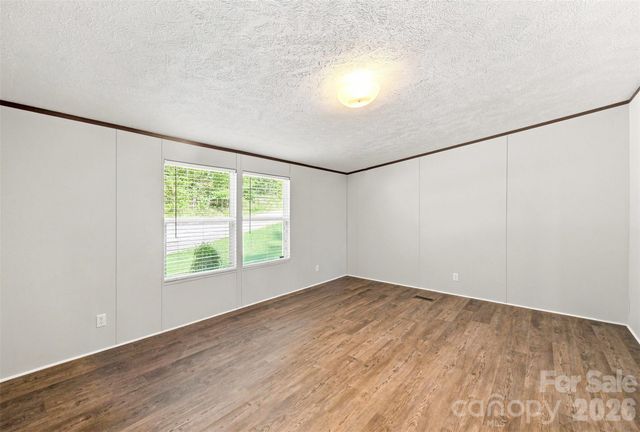 4782 29th Street Drive NE, Hickory, NC 28601