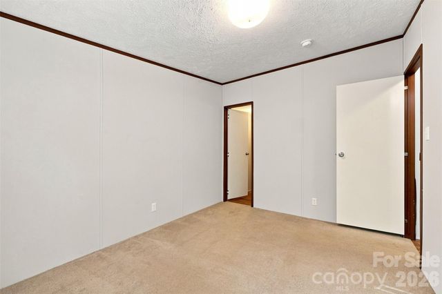 4782 29th Street Drive NE, Hickory, NC 28601