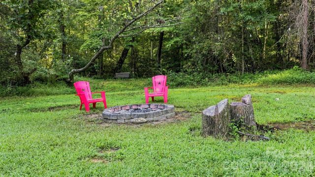 4782 29th Street Drive NE, Hickory, NC 28601