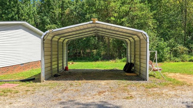 4782 29th Street Drive NE, Hickory, NC 28601