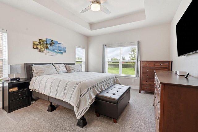 1431 Rosewood PASS, Oconomowoc, WI 53066