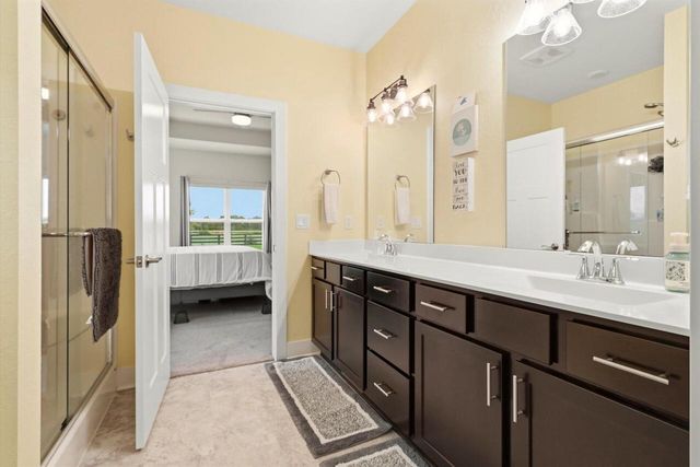 1431 Rosewood PASS, Oconomowoc, WI 53066