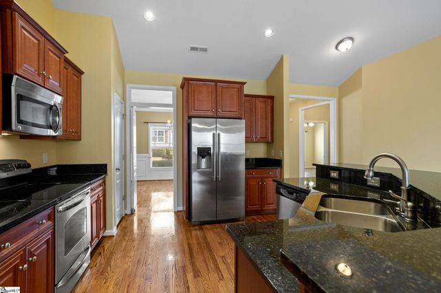 27 Pine Island Drive, Simpsonville, SC 29681