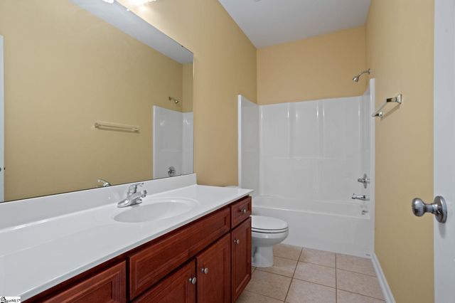 27 Pine Island Drive, Simpsonville, SC 29681