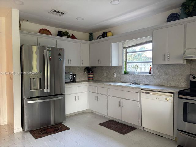 4609 Bayberry Ln, Tamarac, FL 33319